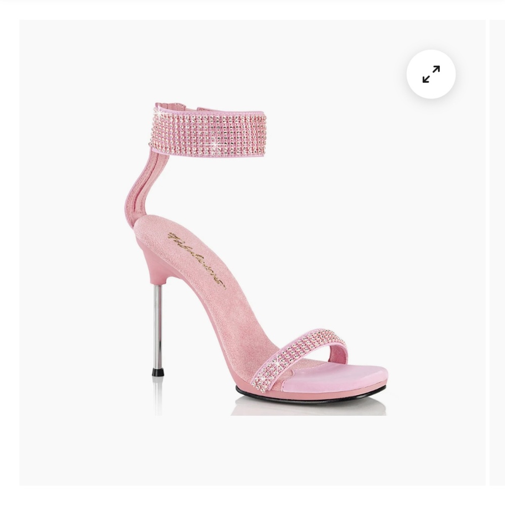 Baby pink heel
